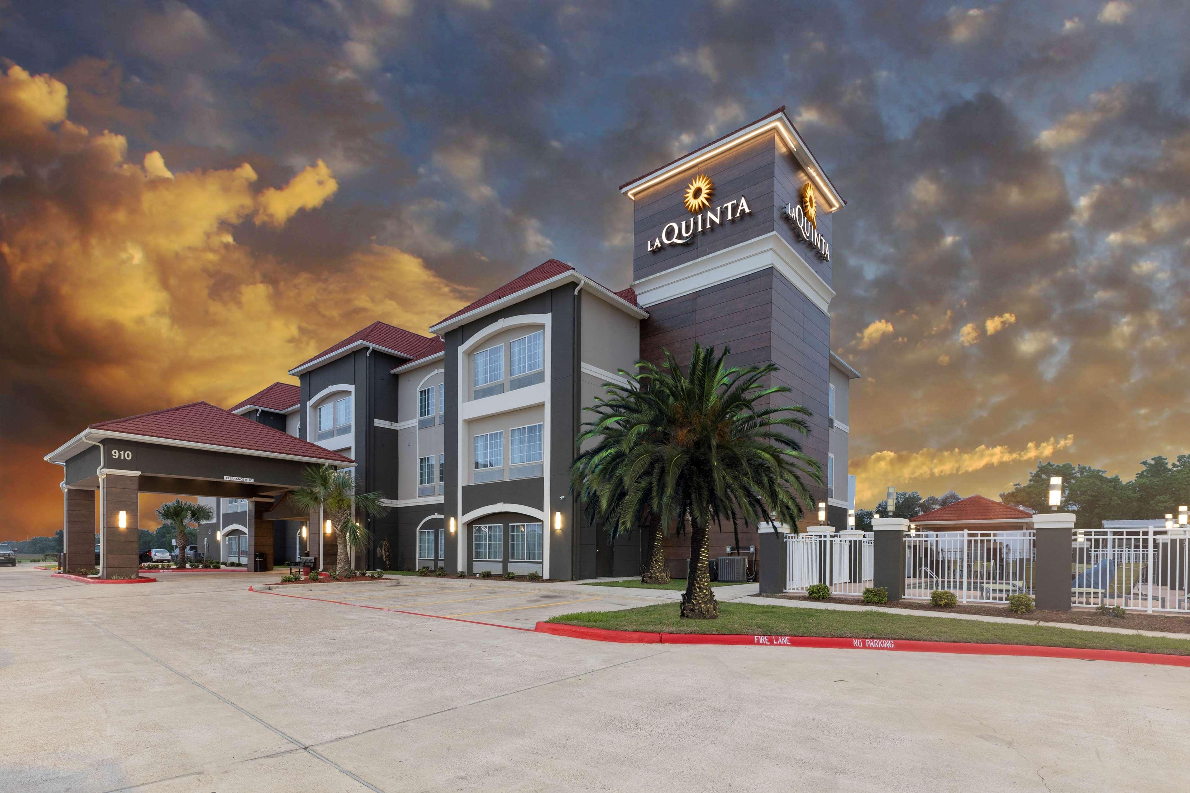 La Quinta By Wyndham Port Lavaca Hotell Exteriör bild